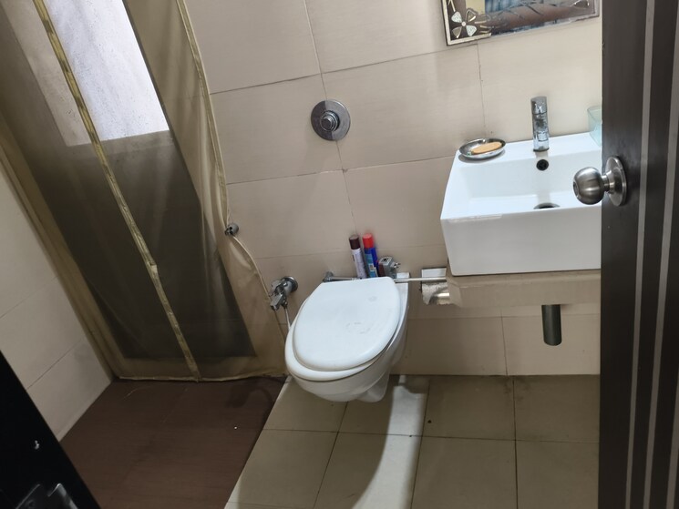 Bathroom, dosti-vihar 2.5 Bedroom 1212 Sq.Ft. Apartment In Samata Nagar Thane 8942864