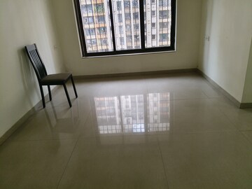 Room in 2.5 BHK Apartment at Dosti Vihar, Samata Nagar – for Rent