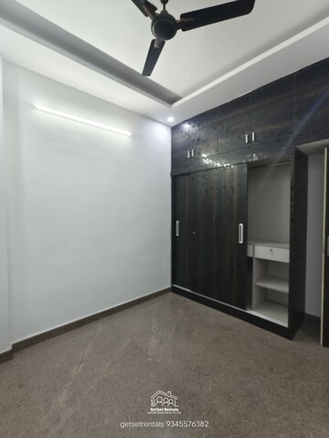 Room in 2 BHK Builder Floor at Hsr Layout – for Rent