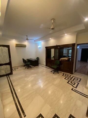 Living Room in 3 BHK Apartment at Unitech Uniworld Gardens, Sector 47 – for Rent