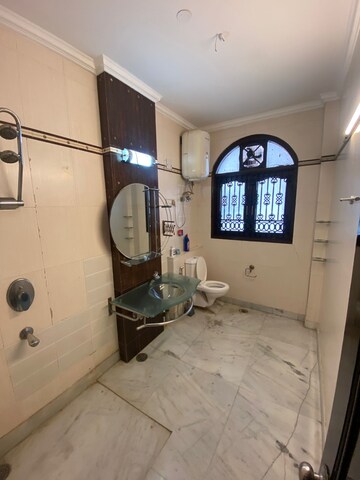 Bathroom in 3 BHK Apartment at Unitech Uniworld Gardens, Sector 47 – for Rent
