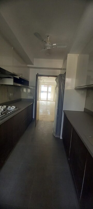 Kitchen in 2 BHK Builder Floor at DLF City Gurgaon, Sector 27 – for Rent