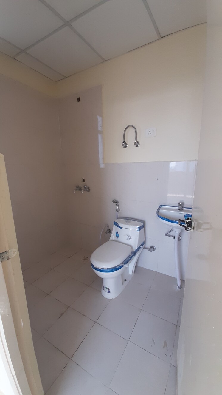 Bathroom, pyramid-elite 2 Bedroom 673 Sq.Ft. Apartment In Sector 86 Gurgaon 8942885