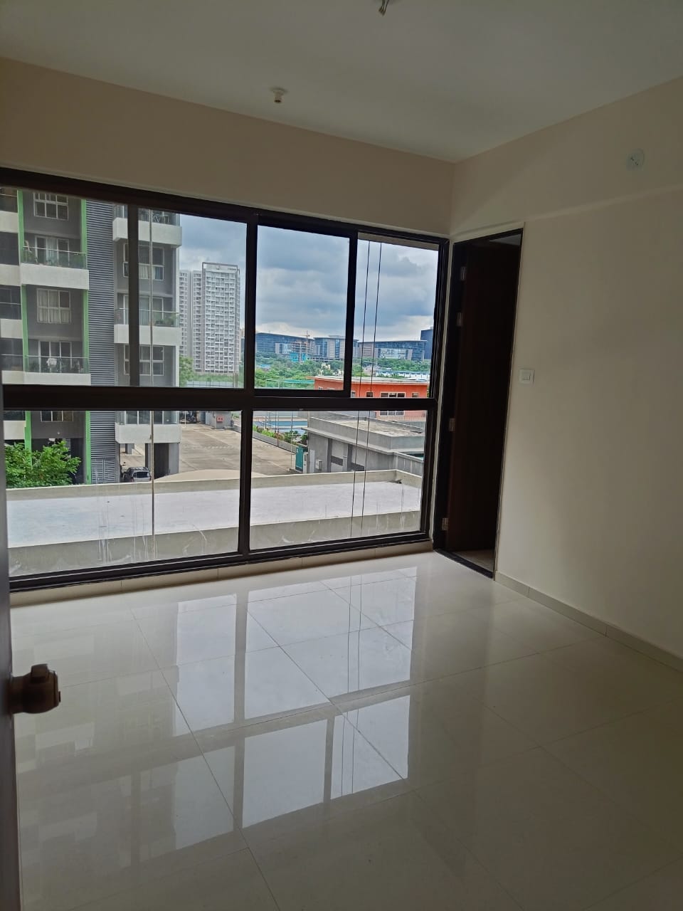2 BHK Apartment For Rent in Mantra Mesmer
