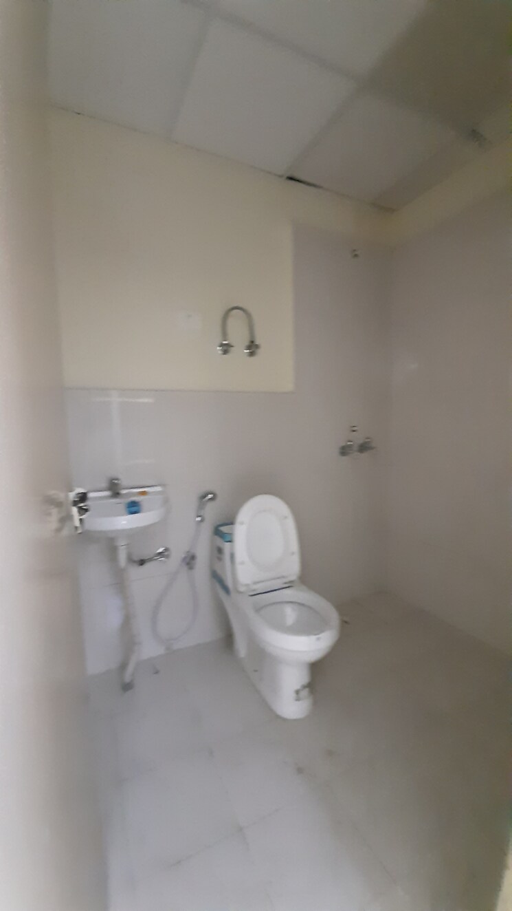 Bathroom, pyramid-elite 2 Bedroom 681 Sq.Ft. Apartment In Sector 86 Gurgaon 8942918