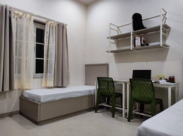 Room in  Pg at Vatika – for Rent