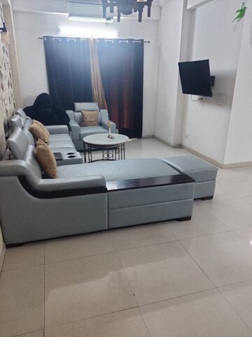 Living Room in 4 BHK Apartment at Supertech Cape Town, Sector 74 – for Rent