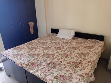 Bedroom in 4 BHK Apartment at Supertech Cape Town, Sector 74 – for Rent