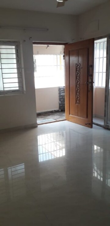 Room in 2 BHK Apartment at Uppilipalayam – for Rent