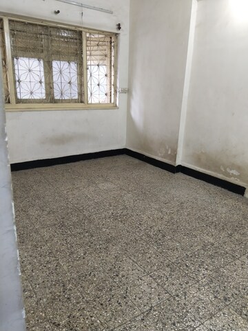 1 RK Apartment For Rent in Laxmi Niwas Naupada, Naupada