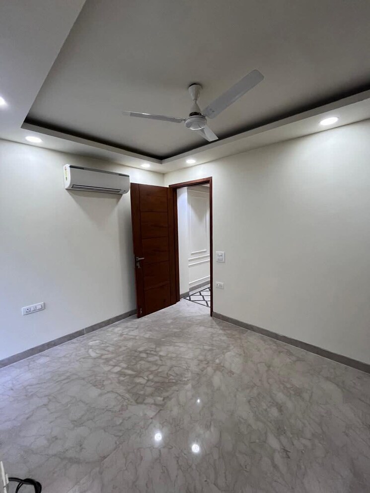 Room, himgiri-enclave 3 Bedroom 900 Sq.Ft. Builder Floor In Burari Delhi 8942966