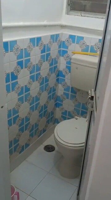 Bathroom in 1 BHK Apartment at Andheri West – for Rent
