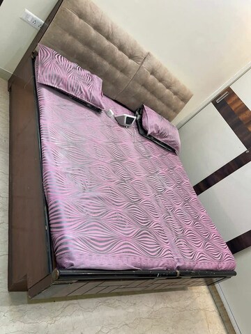 Bedroom in 2 BHK Apartment at RWA Tomar Colony, Mukundpur – for Sale