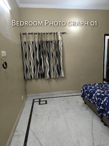 Furnished Amenities in 2.5 BHK Builder Floor at AKD Tower, Sector 14 – for Rent