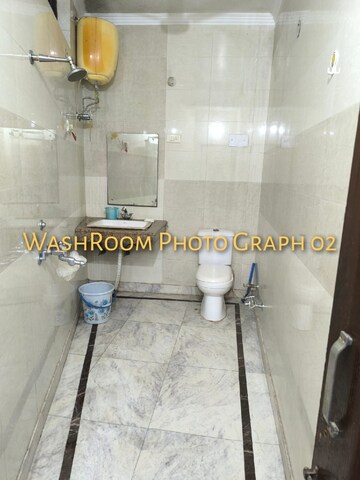 Bathroom in 2.5 BHK Builder Floor at AKD Tower, Sector 14 – for Rent