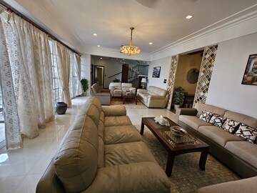 Living Room in 4 BHK Apartment at Kadavanthara – for Sale
