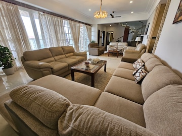 Living Room in 4 BHK Apartment at Kadavanthara – for Sale