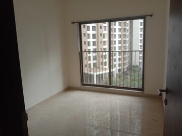 Room in 1.5 BHK Apartment at Sunteck Maxxworld, Tivri – for Sale