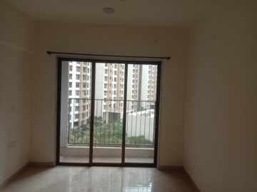 1.5 BHK Apartment For Sale in Sunteck Maxxworld, Tivri