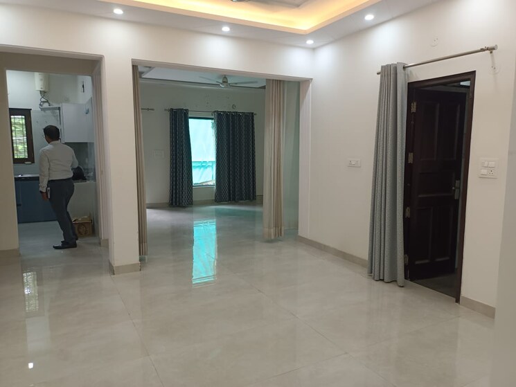 Room, akd-tower 3 Bedroom 2300 Sq.Ft. Builder Floor In Sector 14 Gurgaon 8943047