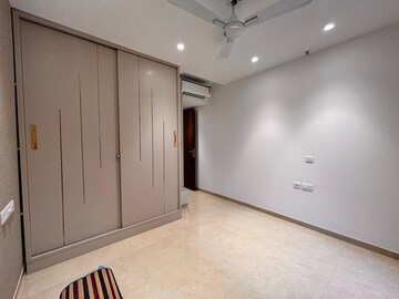 Room in 3 BHK Apartment at Hiranandani Highland, Powai – for Rent