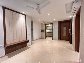 Room in 3 BHK Apartment at Hiranandani Highland, Powai – for Rent