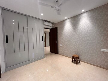Room in 3 BHK Apartment at Hiranandani Highland, Powai – for Rent