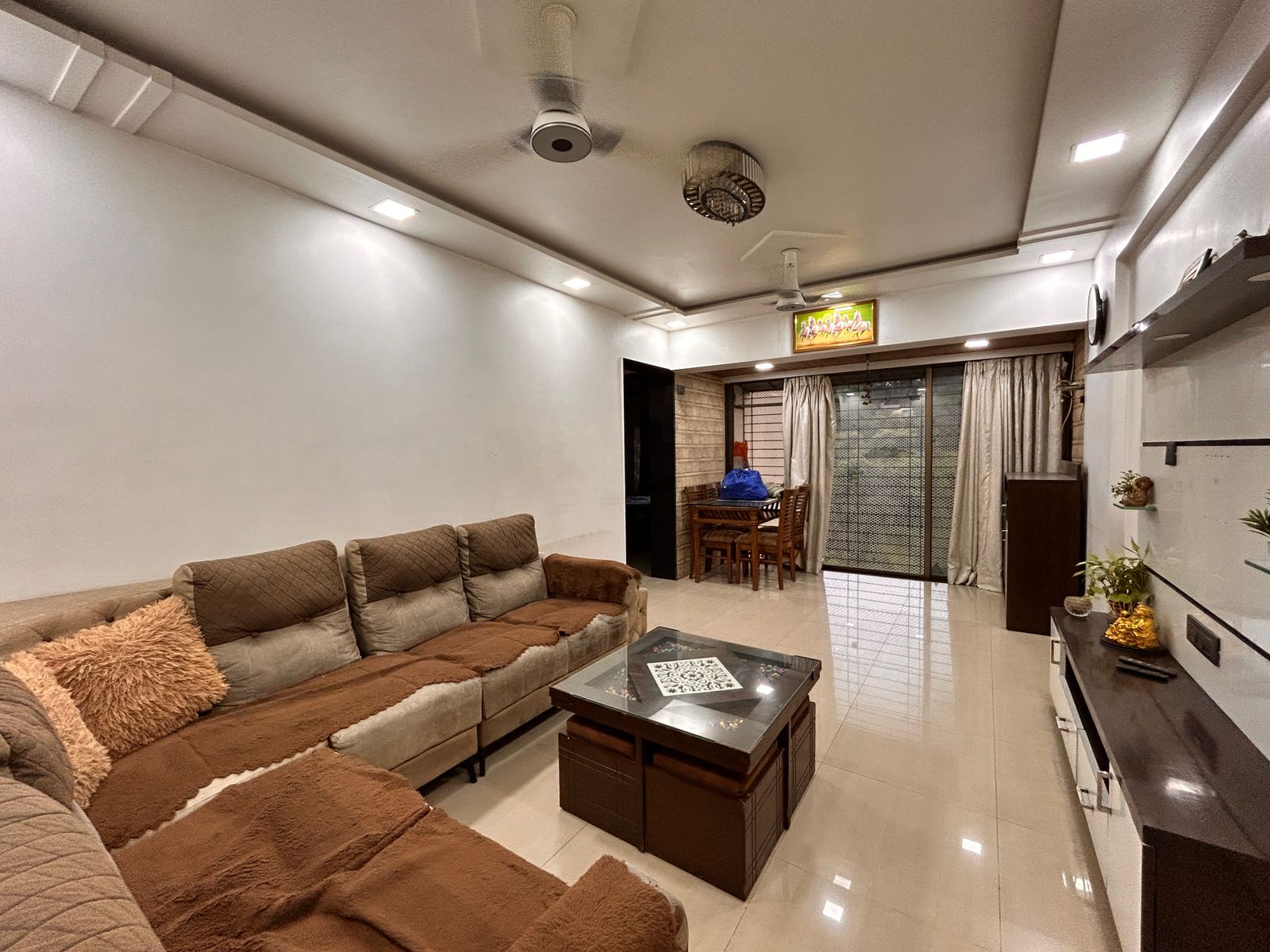 2 BHK + Extra Room Apartment For Rent in Suncity Complex