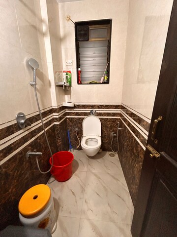 Team Area in 2 BHK Apartment at Suncity Complex, Powai – for Rent