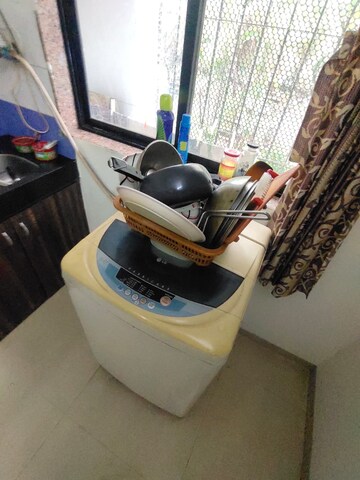 Team Area in 1 BHK Apartment at Suncity Complex, Powai – for Sale