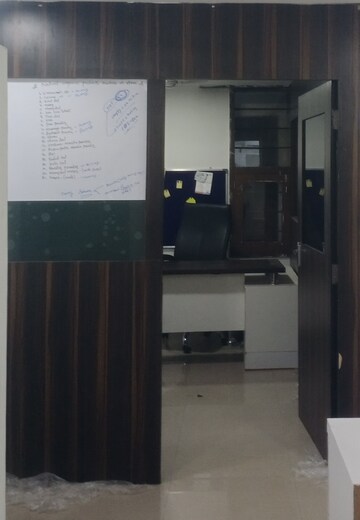  Office Space For Rent in Alkapuri