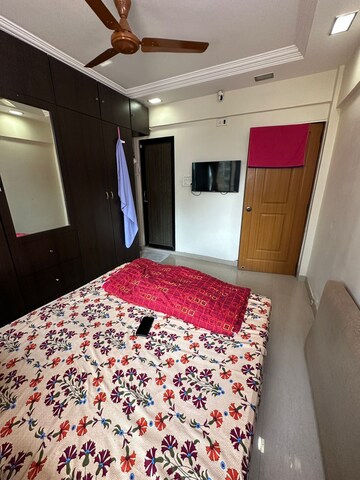 Bedroom in 1 BHK Apartment at Skylark Apartment Lokhandwala Complex, Lokhandwala Complex – for Rent