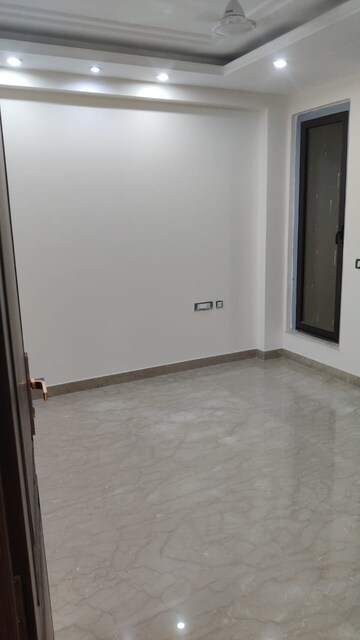 Room in 4 BHK Builder Floor at Anand Niketan – for Rent