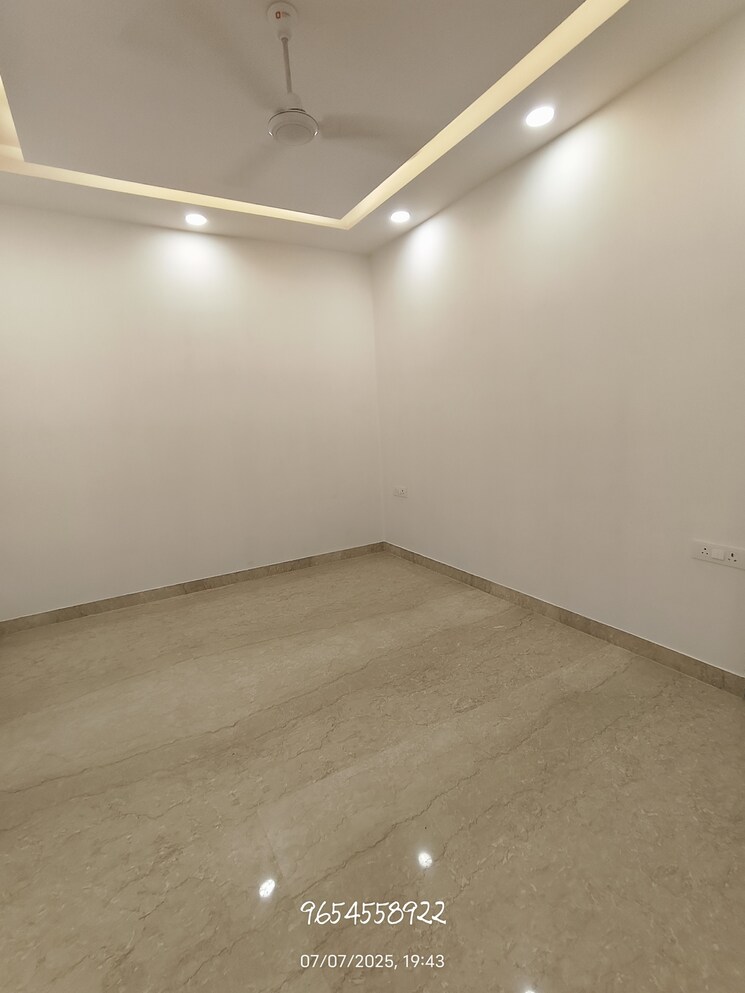 Floor Plan, lajpat nagar Commercial Showroom 500 Sq.Ft. In Lajpat Nagar Delhi 8943215