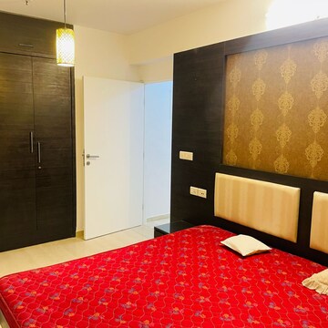Bedroom in 2 BHK Apartment at Hiranandani Astra, Hiranandani Estate – for Rent