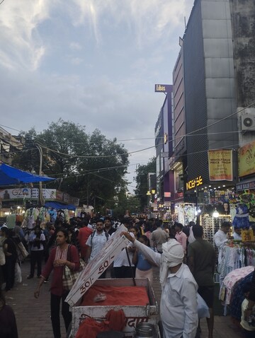  Showroom For Rent in Lajpat Nagar