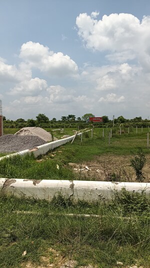  Plot For Sale in Agra Expressway