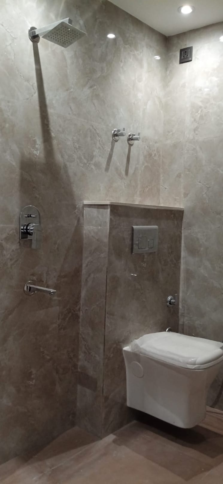 Bathroom, igi airport area 2 Bedroom 700 Sq.Ft. Apartment In Igi Airport Area Delhi 8943278