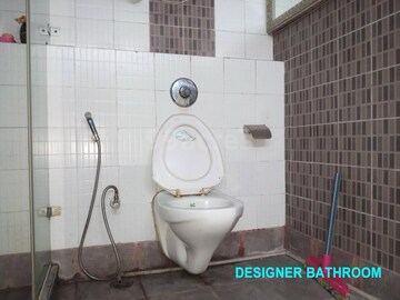 Bathroom in 4 BHK Independent House at Rajendra Nagar Sector 3 – for Rent
