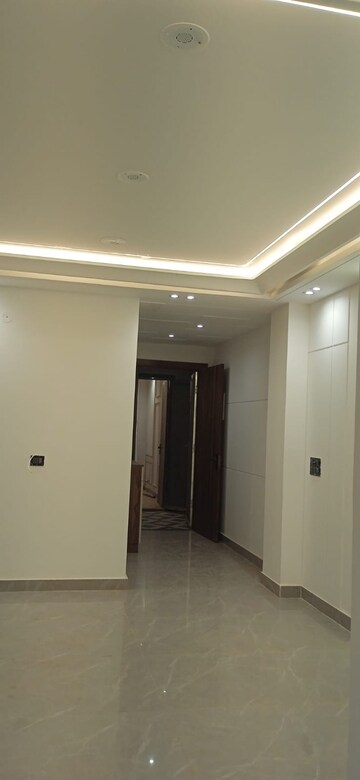 Building Lobby in 3 BHK Apartment at Igi Airport Area – for Sale
