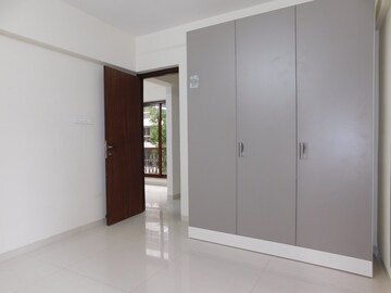 Room in 2 BHK Apartment at Crystal Armus, Chembur – for Rent