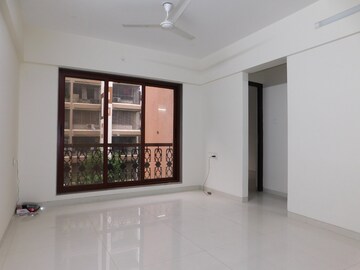 Room in 2 BHK Apartment at Crystal Armus, Chembur – for Rent