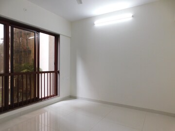 Room in 2 BHK Apartment at Crystal Armus, Chembur – for Rent