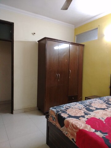 Bedroom in 3.5 BHK Builder Floor at Mayur Vihar – for Rent