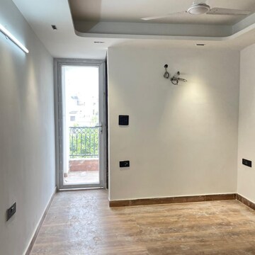 Room in 1 BHK Builder Floor at Saket – for Rent
