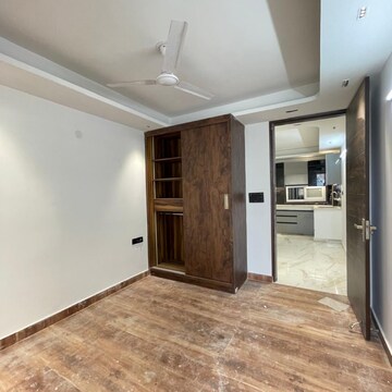 Room in 1 BHK Builder Floor at Saket – for Rent