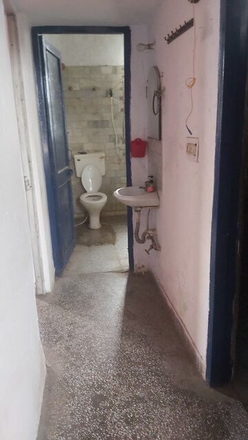 Bathroom in 1.5 BHK Apartment at Uma Cooperative Society, Mayur Vihar 1 – for Rent