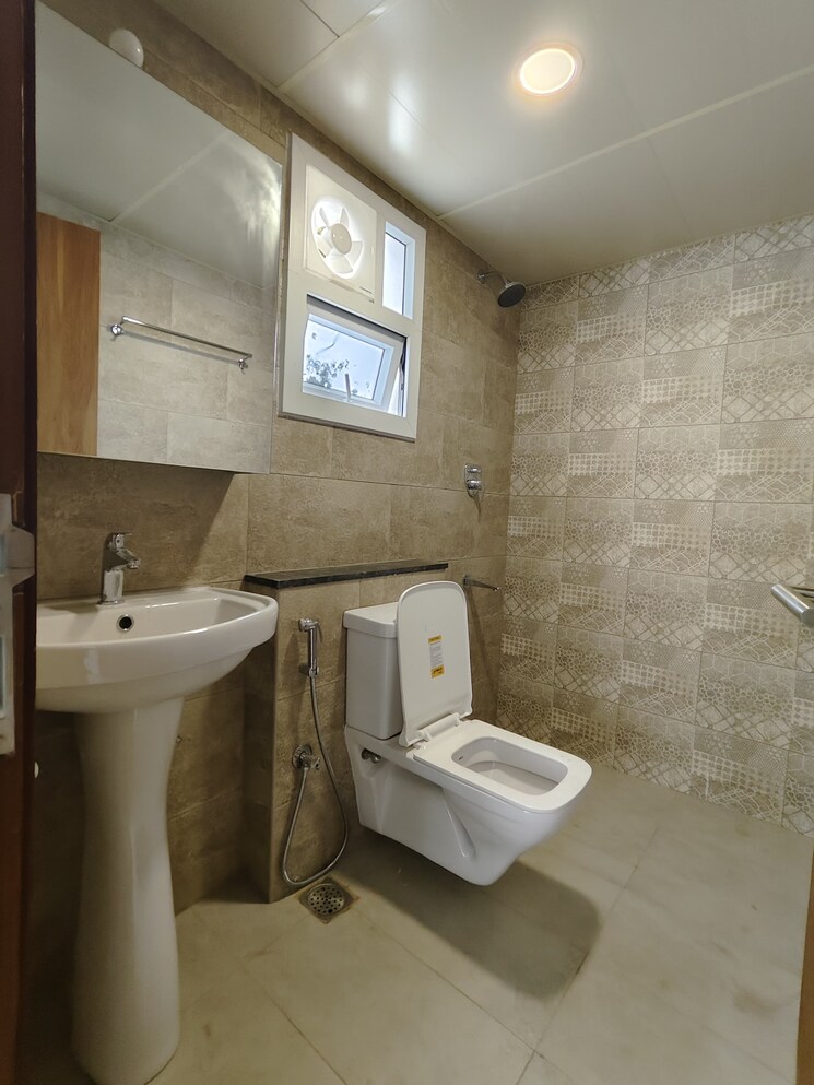 Bathroom, prestige-primrose-hills-phase-ii 2 Bedroom 1180 Sq.Ft. Apartment In Banashankari 6th Stage Bangalore 8943317