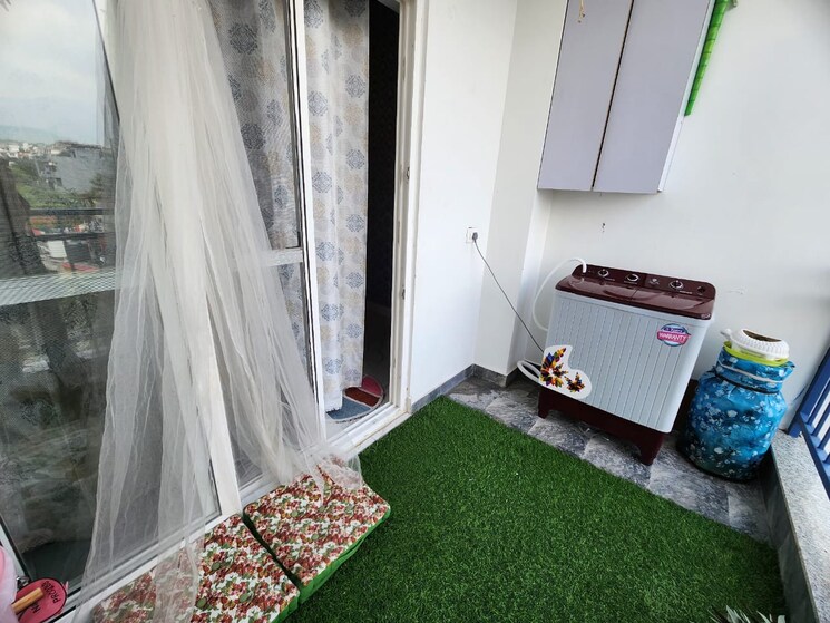 Balcony, jakhan 2 Bedroom 1900 Sq.Ft. Apartment In Jakhan Dehradun 8943331