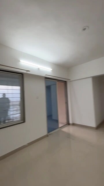 Room in 2 BHK Apartment at Katraj Apartment, Katraj – for Rent